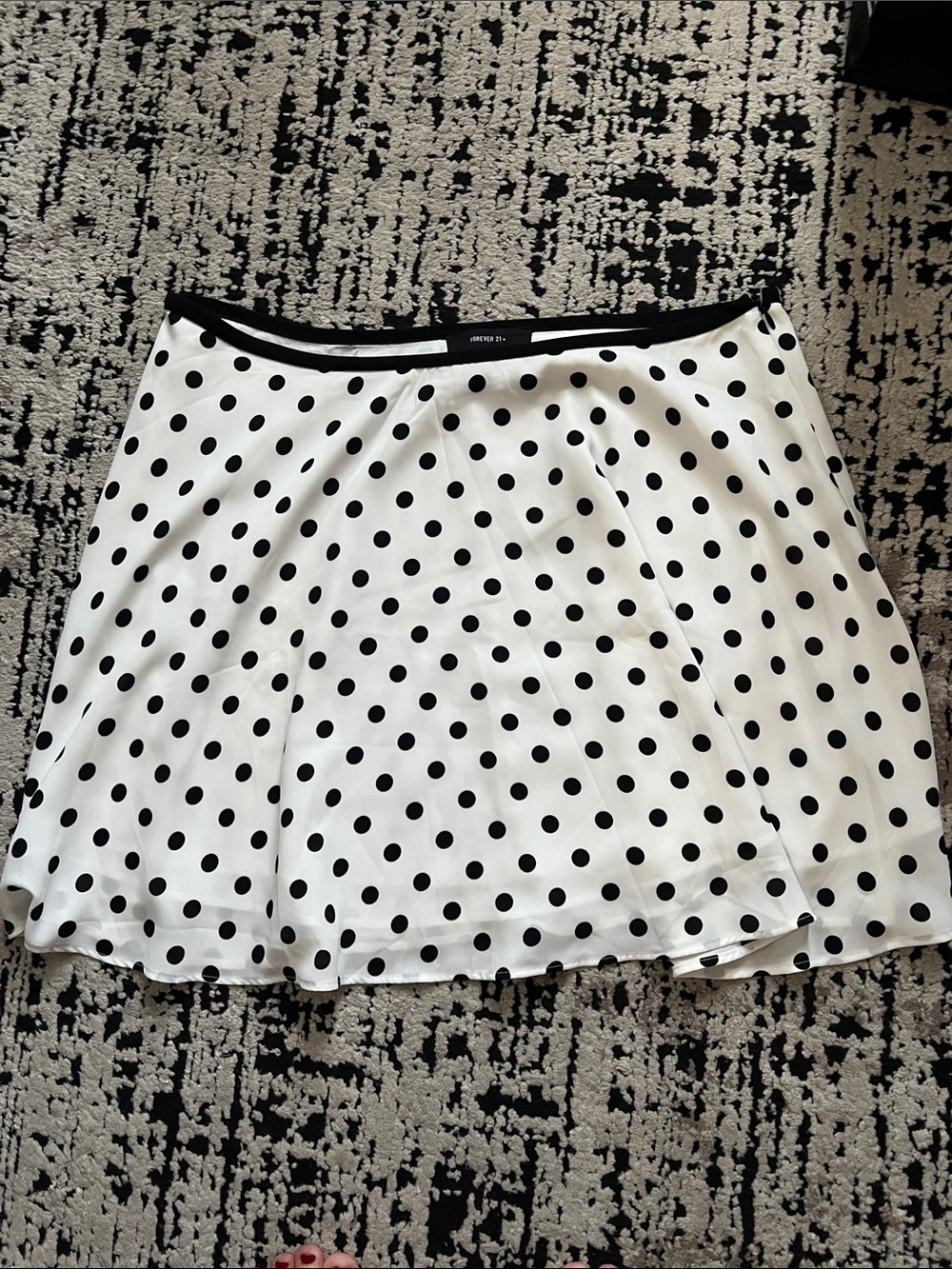 Forever 21 White and Black Polka Dot A-Line Skirt